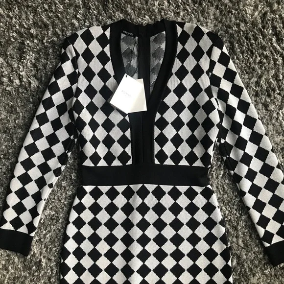 BALMAIN Two-Tone Intarsia-Knit Mini Dress - Picture 10 of 16